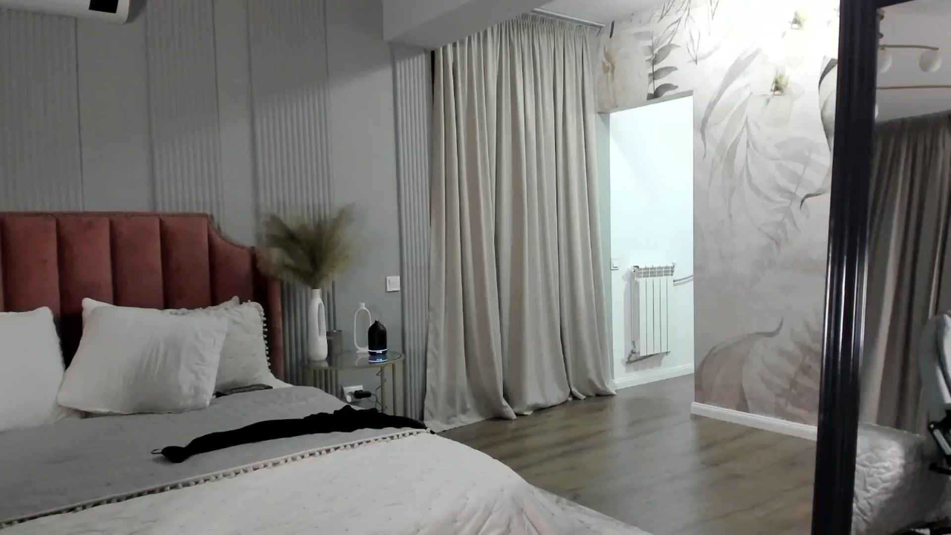 Gallery image thumbnail from NellieCutest's myfreecams stream on, 04/11/2025, 22:48 image 20 of 20