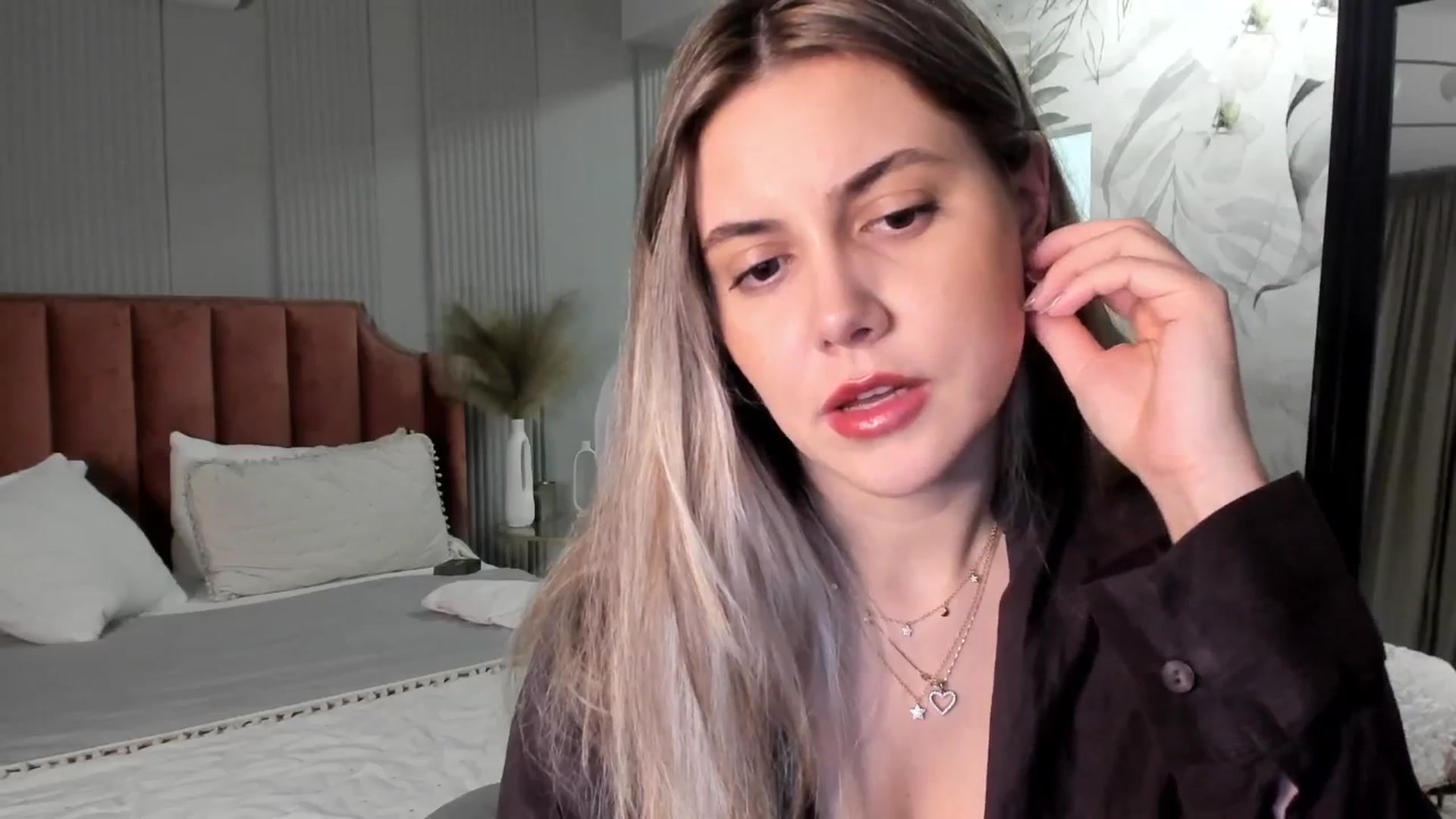Gallery image thumbnail from NellieCutest's myfreecams stream on, 04/13/2025, 21:42 image 7 of 20