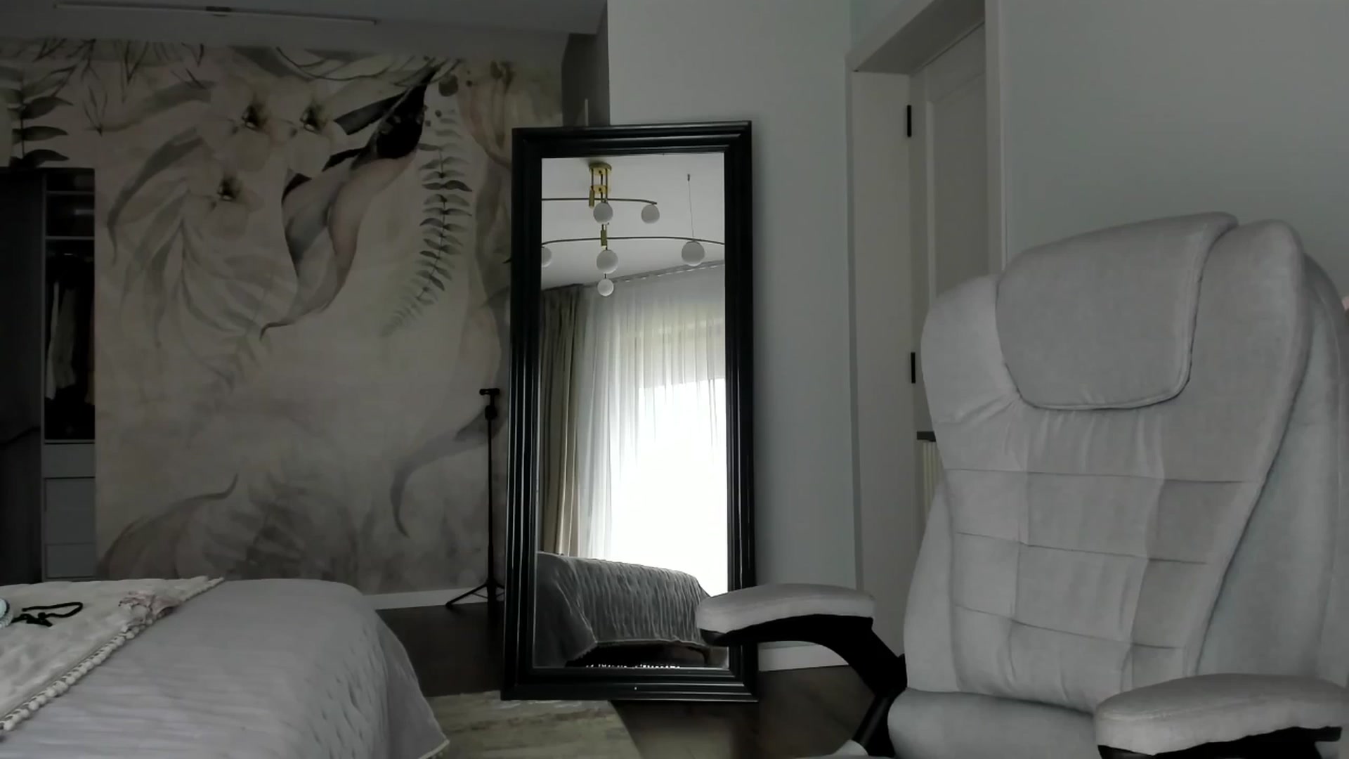 Gallery image thumbnail from NellieCutest's myfreecams stream on, 04/19/2025, 11:54 image 14 of 20