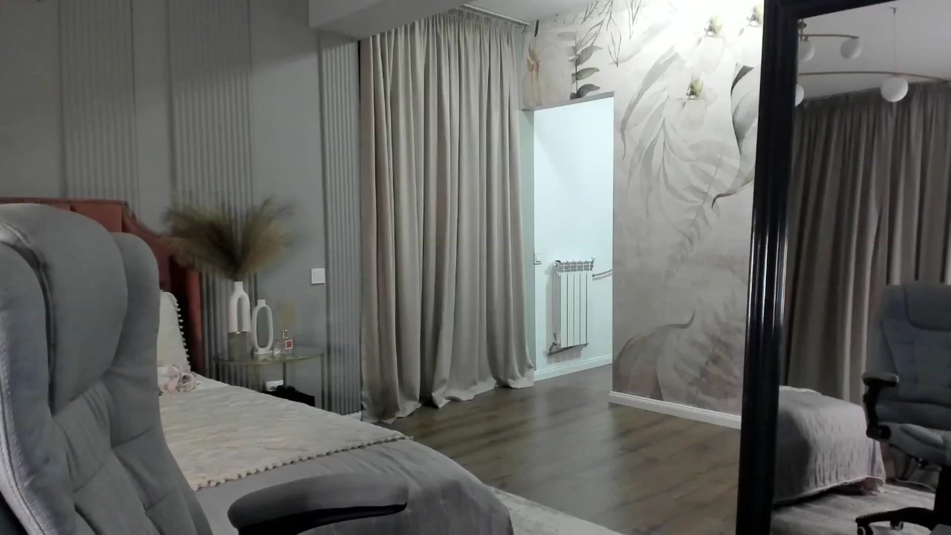 Gallery image thumbnail from NellieCutest's myfreecams stream on, 04/25/2025, 21:14 image 11 of 20