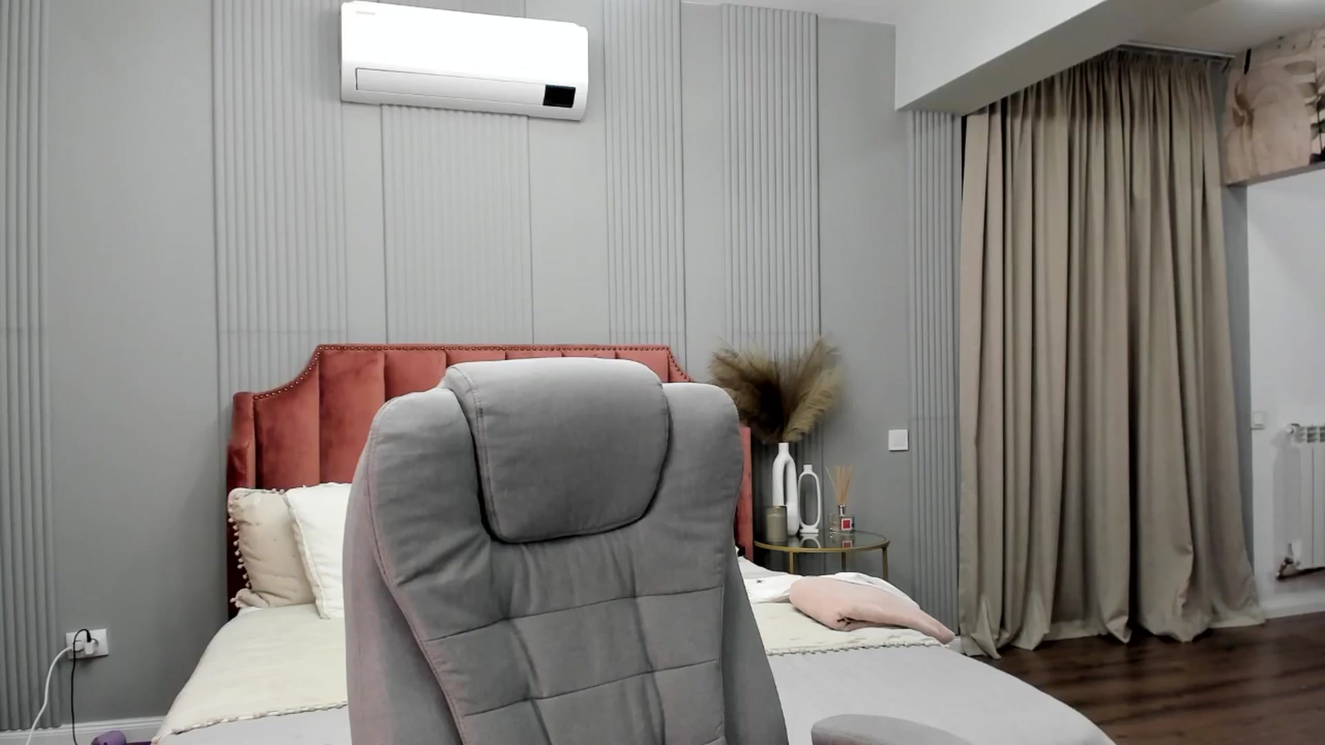 Gallery image thumbnail from NellieCutest's myfreecams stream on, 05/02/2025, 20:23 image 1 of 20