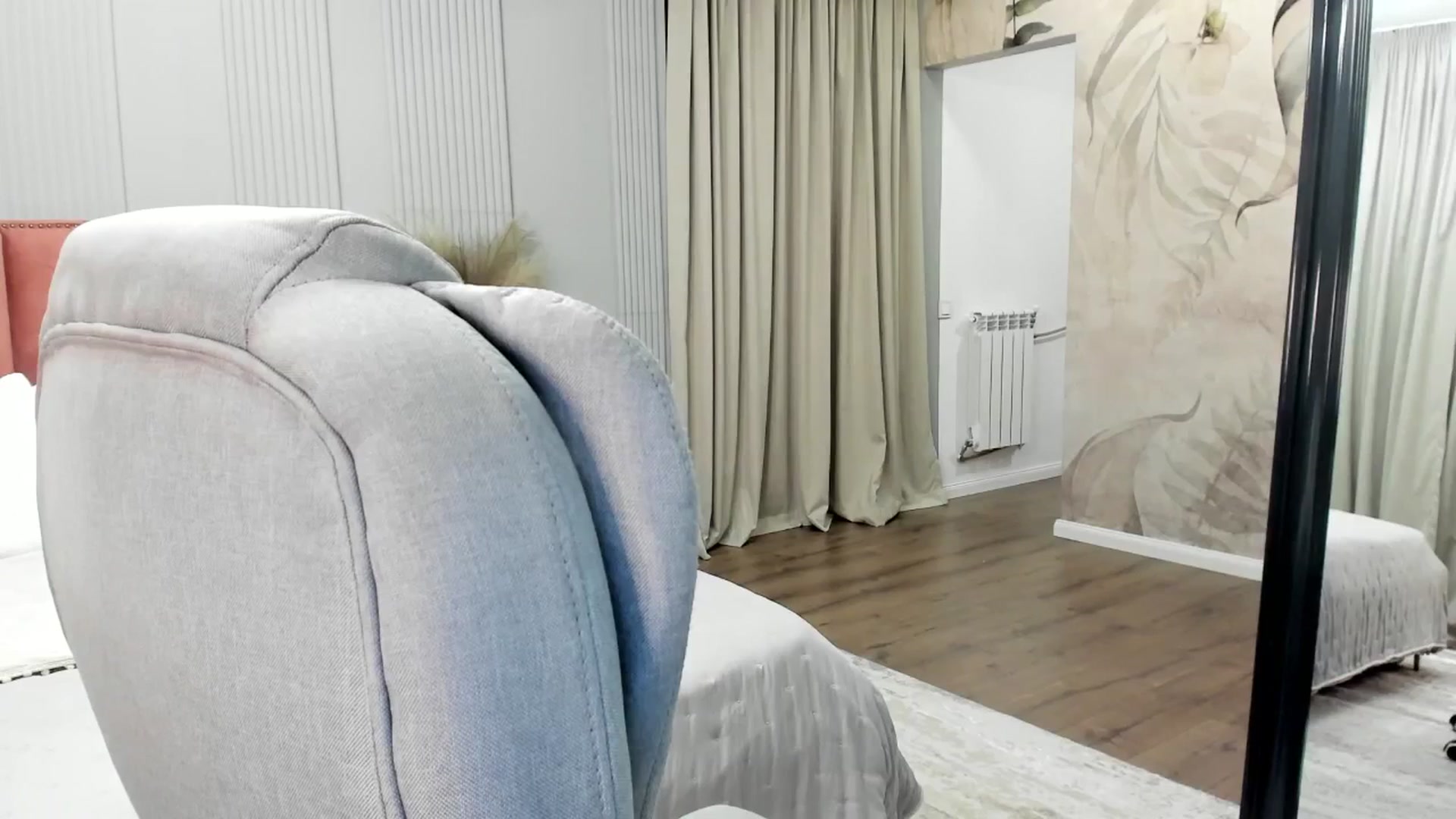 Gallery image thumbnail from NellieCutest's myfreecams stream on, 05/02/2025, 20:23 image 19 of 20