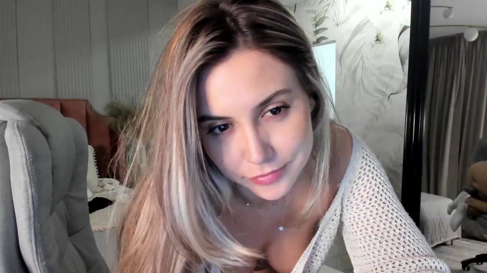 Gallery image thumbnail from NellieCutest's myfreecams stream on, 05/02/2025, 21:58 image 11 of 20