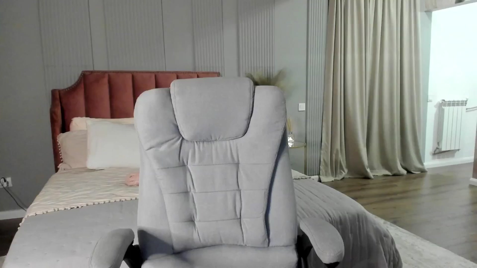 Gallery image thumbnail from NellieCutest's myfreecams stream on, 05/09/2025, 21:38 image 9 of 20