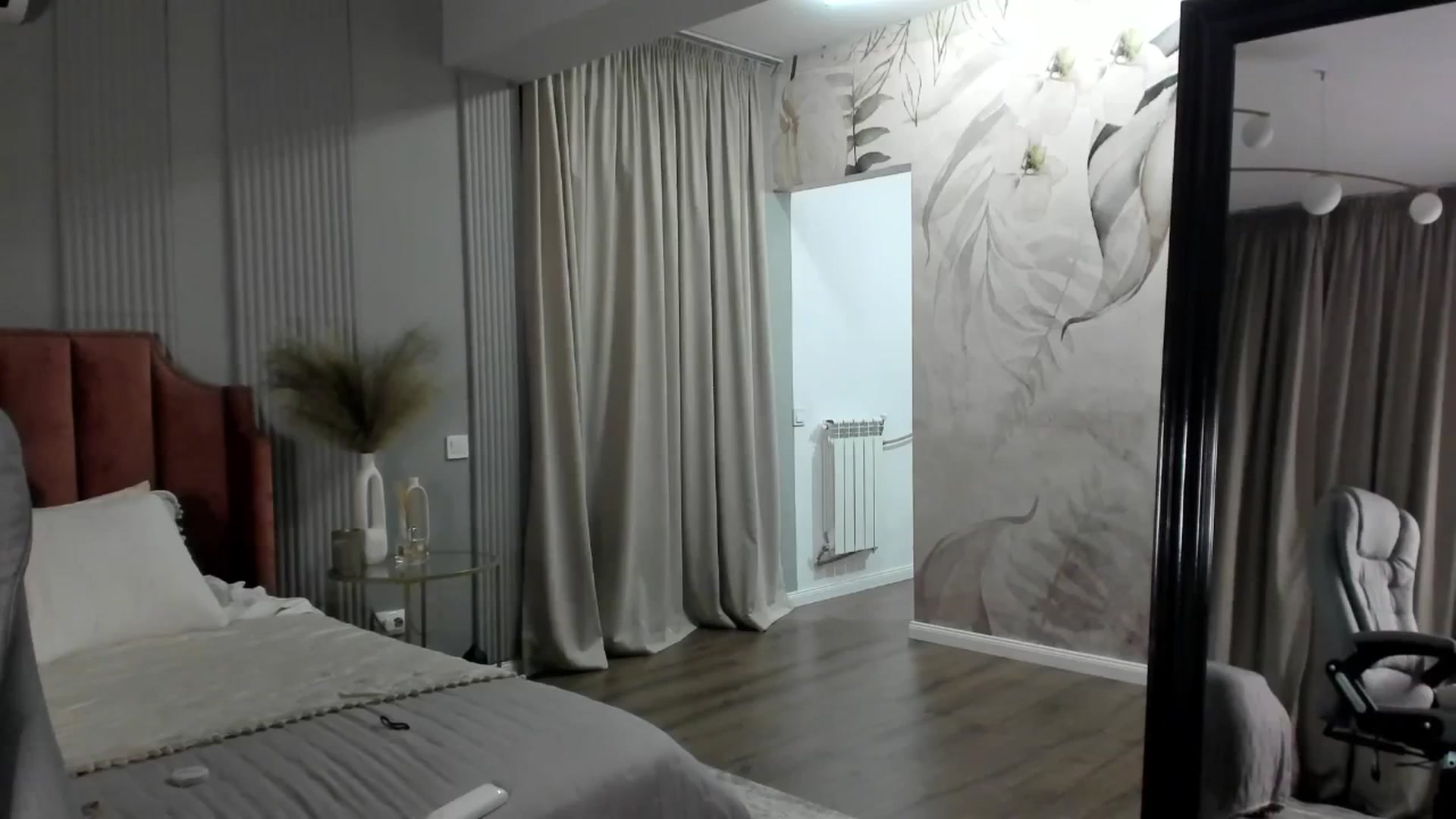 Gallery image thumbnail from NellieCutest's myfreecams stream on, 05/16/2025, 22:37 image 17 of 20