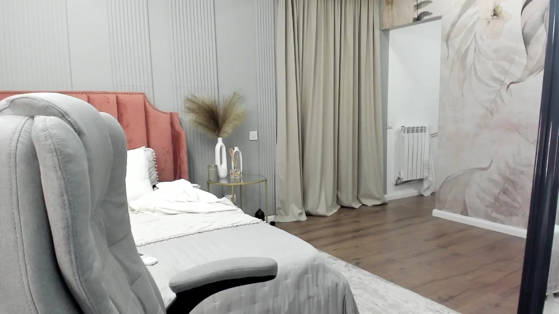 Gallery image thumbnail from NellieCutest's myfreecams stream on, 05/18/2025, 21:29 image 20 of 20
