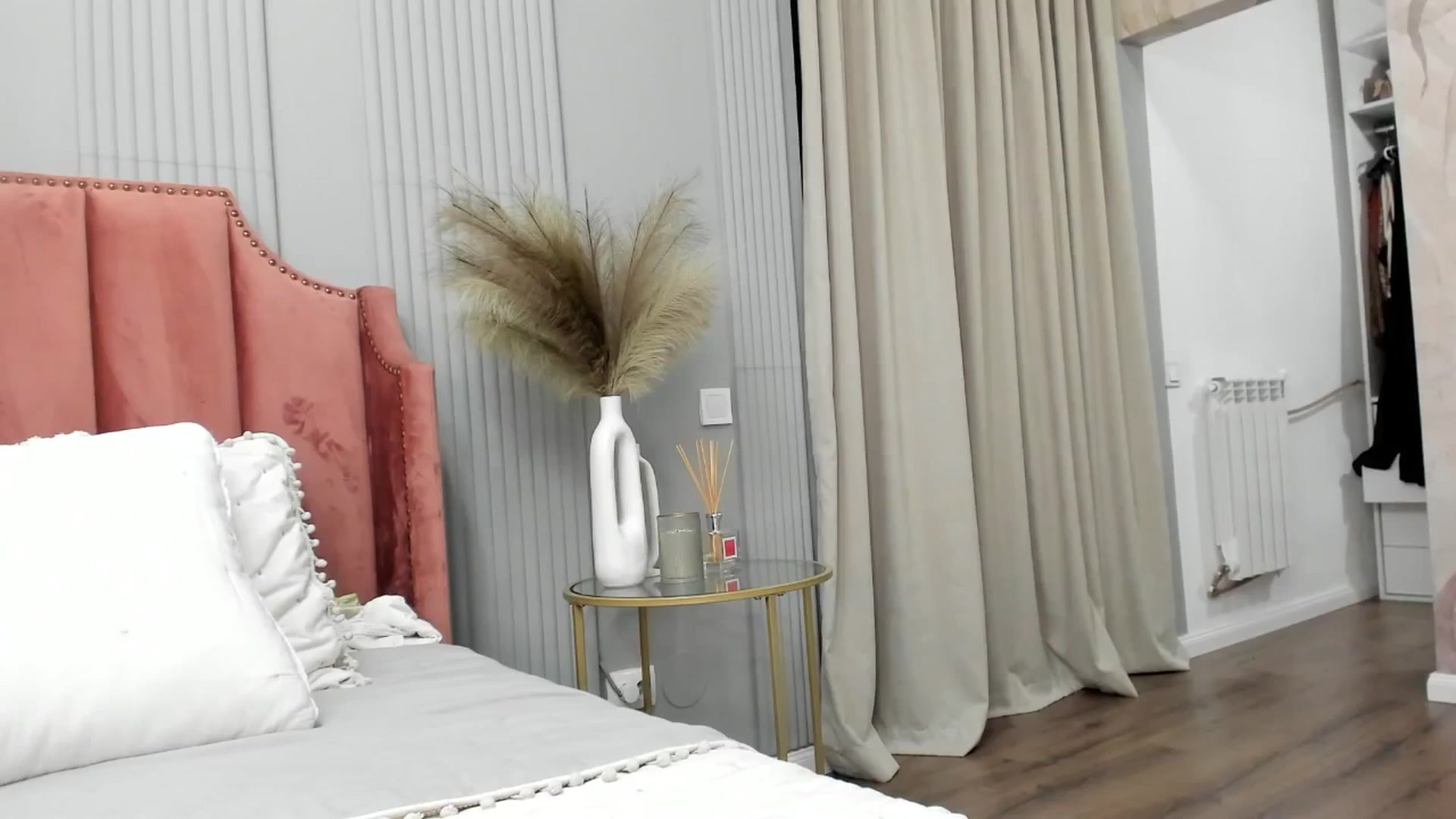 Gallery image thumbnail from NellieCutest's myfreecams stream on, 06/12/2025, 22:36 image 11 of 20