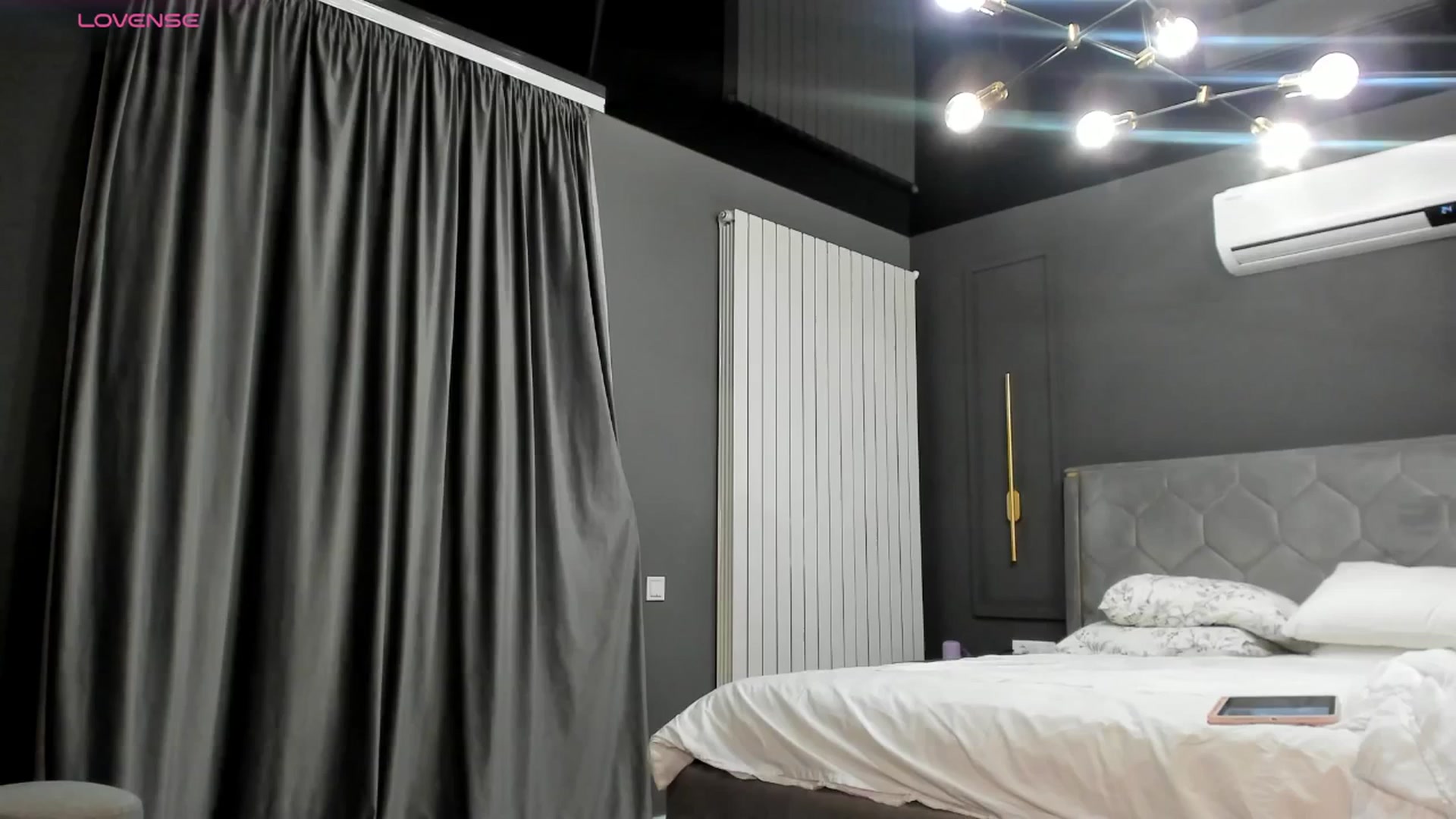 Gallery image thumbnail from NellieCutest's myfreecams stream on, 07/03/2025, 22:05 image 12 of 20