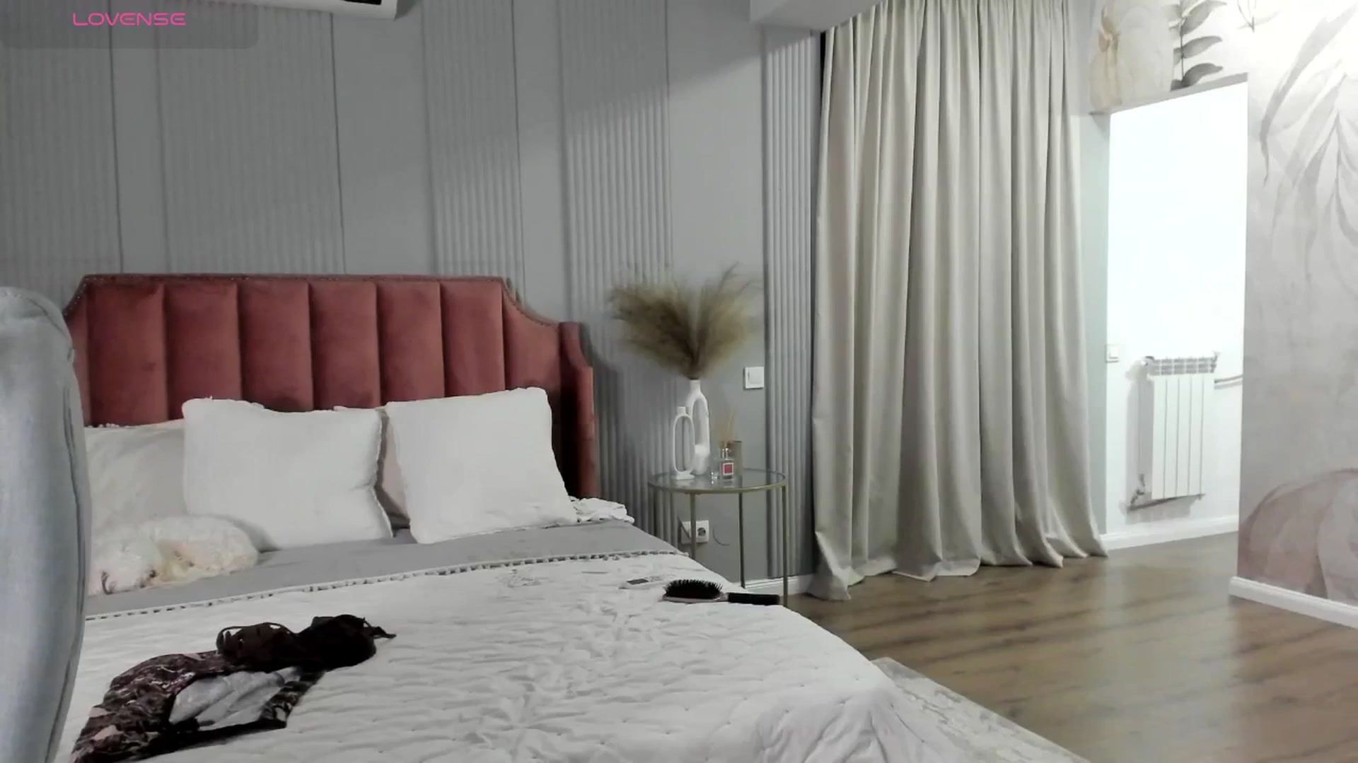 Gallery image thumbnail from NellieCutest's myfreecams stream on, 07/05/2025, 22:27 image 15 of 20