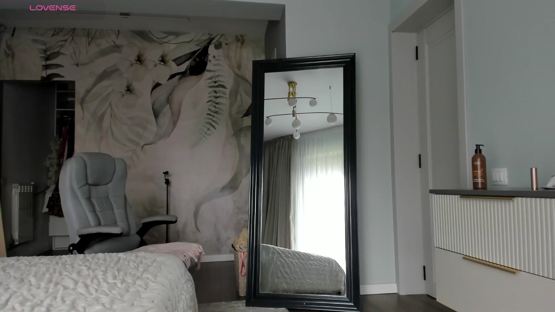 Gallery image thumbnail from NellieCutest's myfreecams stream on, 07/10/2025, 13:01 image 12 of 20