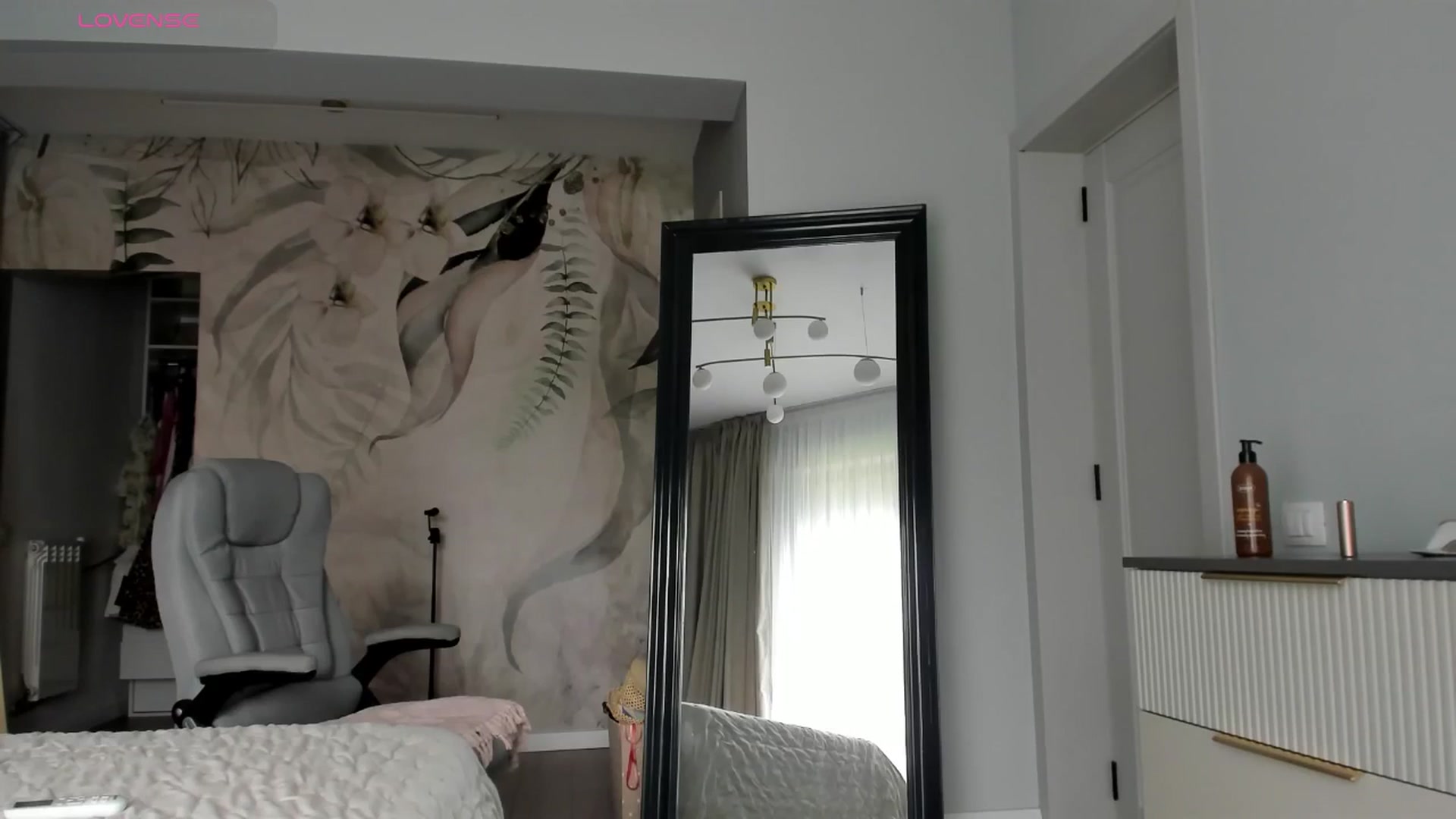 Gallery image thumbnail from NellieCutest's myfreecams stream on, 07/10/2025, 13:01 image 17 of 20