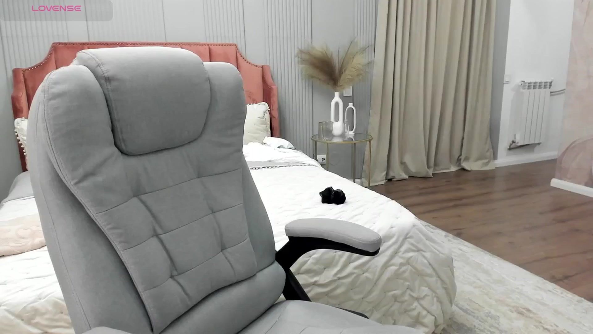 Gallery image thumbnail from NellieCutest's myfreecams stream on, 07/27/2025, 22:23 image 18 of 20