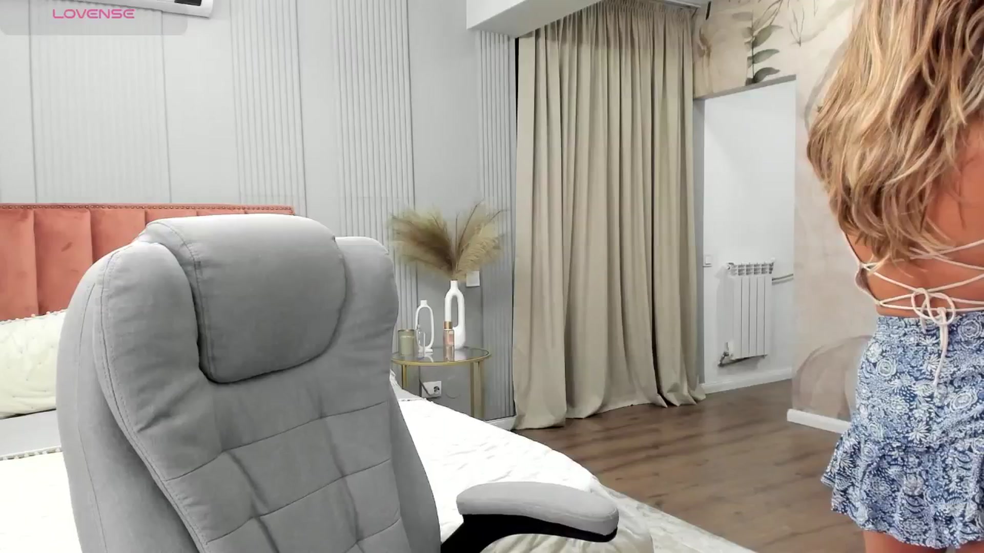 Gallery image thumbnail from NellieCutest's myfreecams stream on, 08/01/2025, 19:23 image 7 of 20