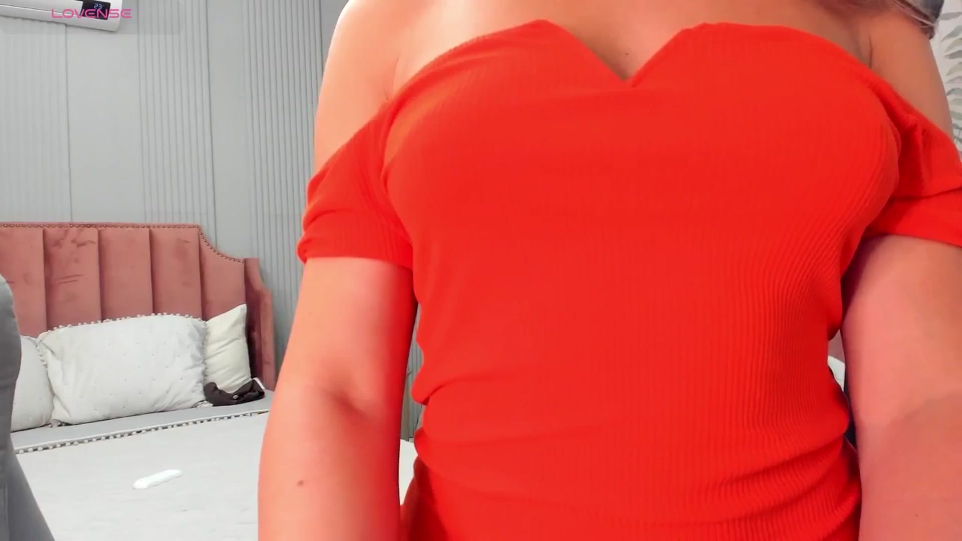 Gallery image thumbnail from NellieCutest's myfreecams stream on, 09/04/2025, 22:01 image 10 of 20