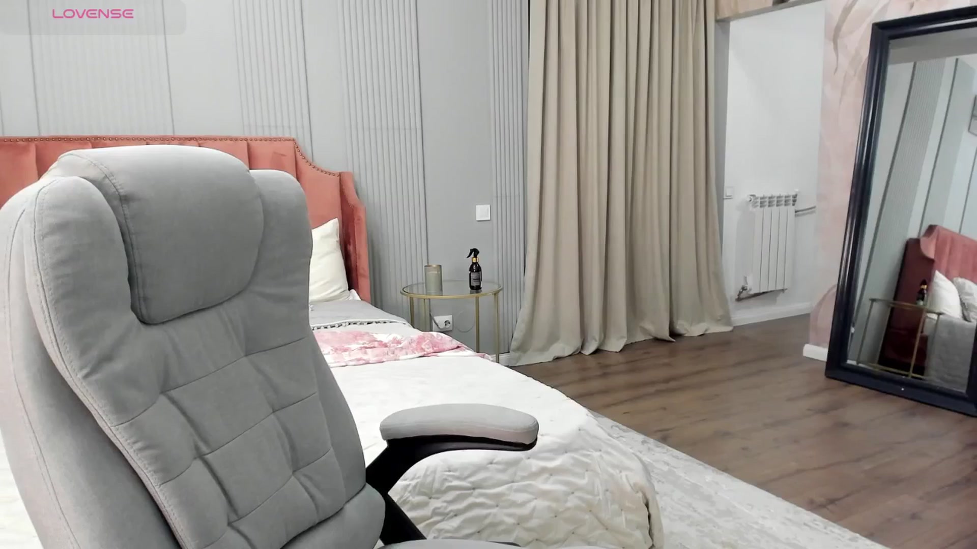 Gallery image thumbnail from NellieCutest's myfreecams stream on, 09/05/2025, 22:16 image 11 of 20