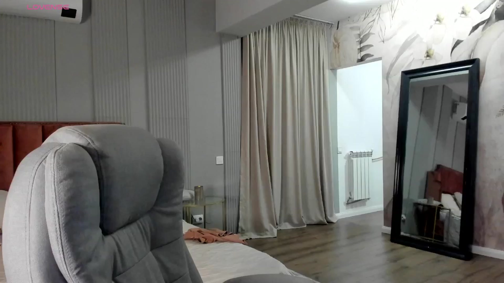 Gallery image thumbnail from NellieCutest's myfreecams stream on, 09/12/2025, 22:17 image 19 of 20