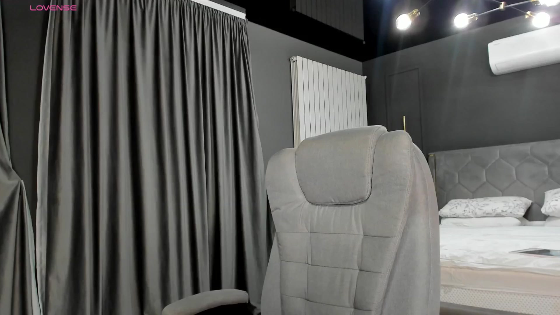 Gallery image thumbnail from NellieCutest's myfreecams stream on, 09/19/2025, 22:38 image 15 of 20