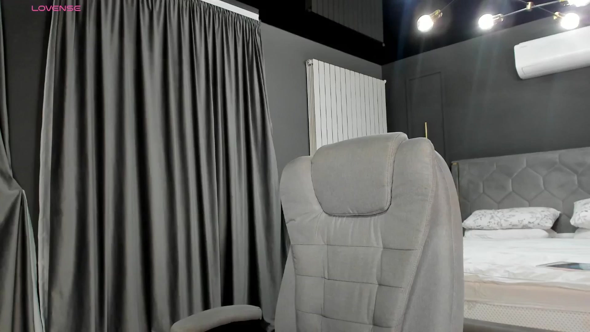 Gallery image thumbnail from NellieCutest's myfreecams stream on, 09/19/2025, 22:38 image 16 of 20