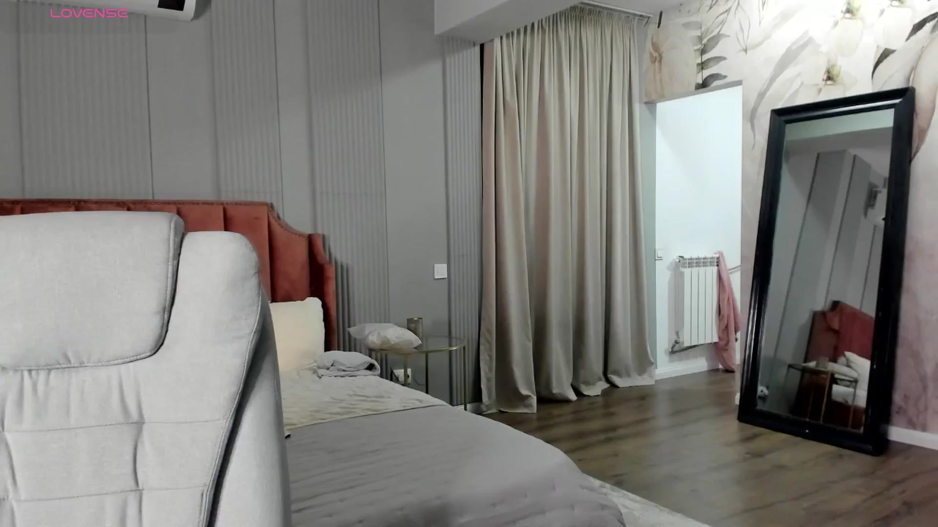 Gallery image thumbnail from NellieCutest's myfreecams stream on, 10/02/2025, 21:58 image 14 of 20