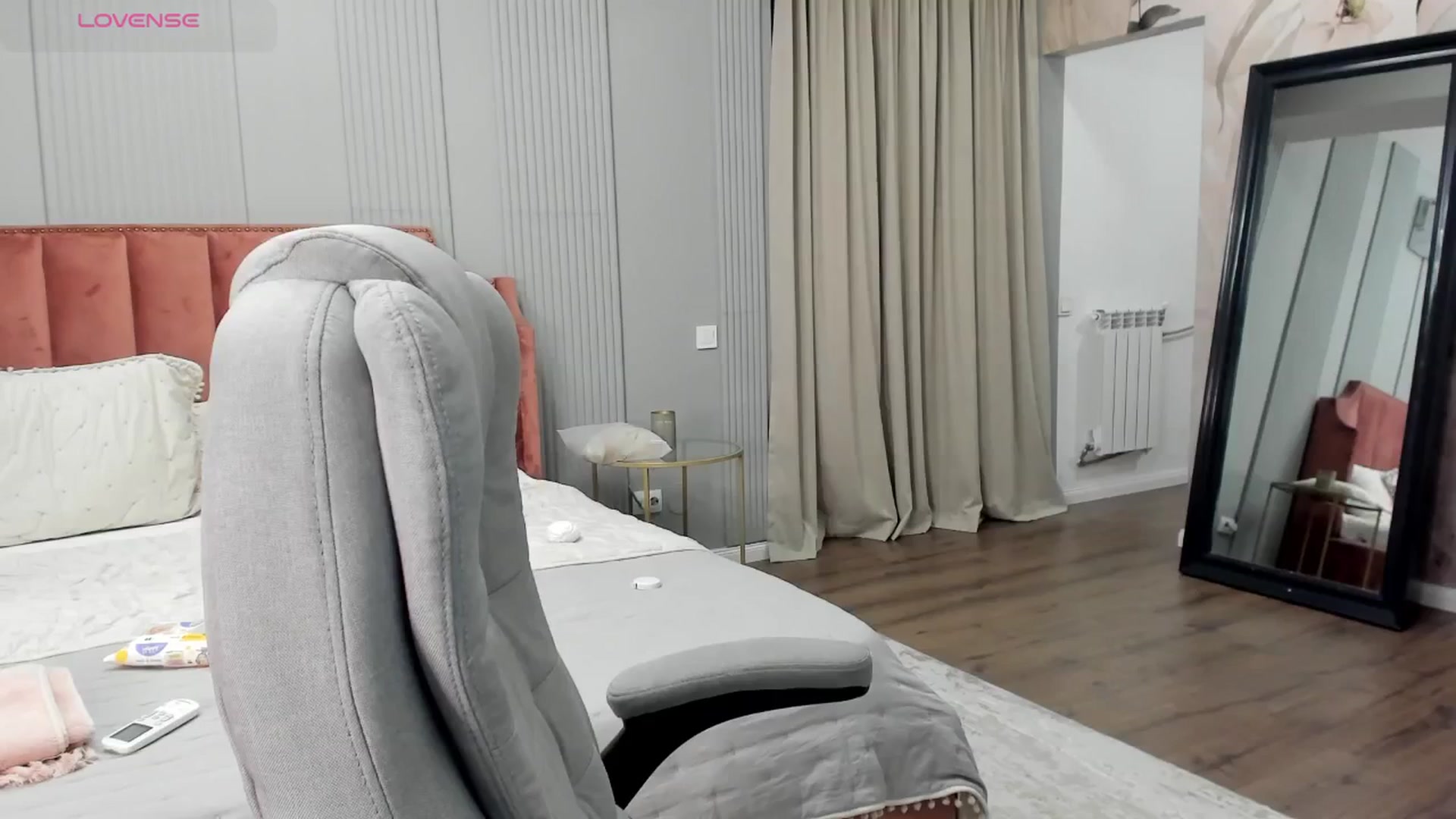 Gallery image thumbnail from NellieCutest's myfreecams stream on, 10/03/2025, 22:30 image 2 of 20