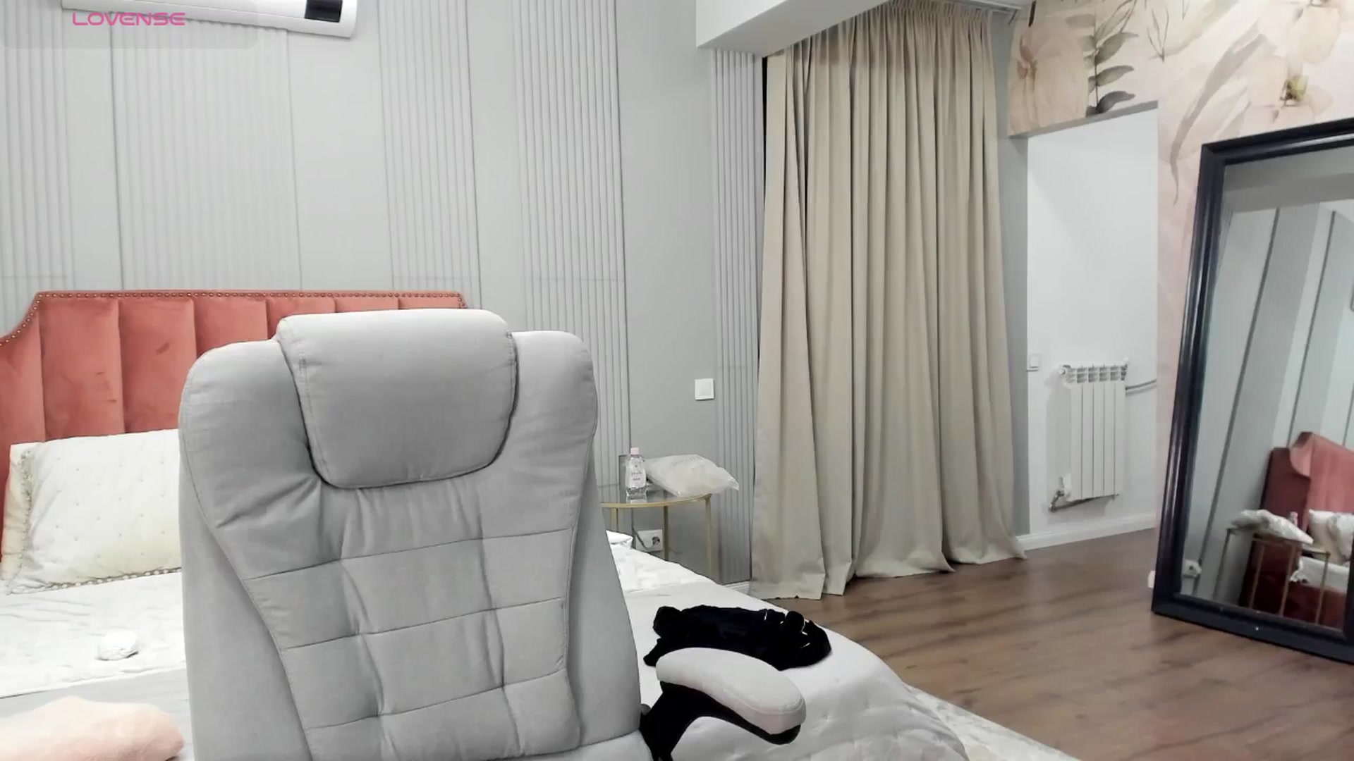 Gallery image thumbnail from NellieCutest's myfreecams stream on, 10/05/2025, 19:55 image 2 of 20