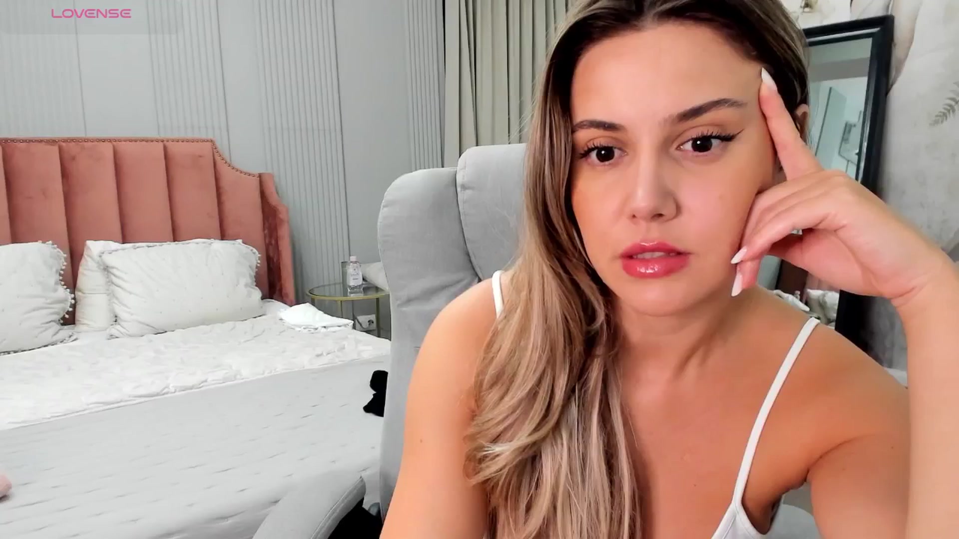 Gallery image thumbnail from NellieCutest's myfreecams stream on, 10/05/2025, 19:55 image 8 of 20