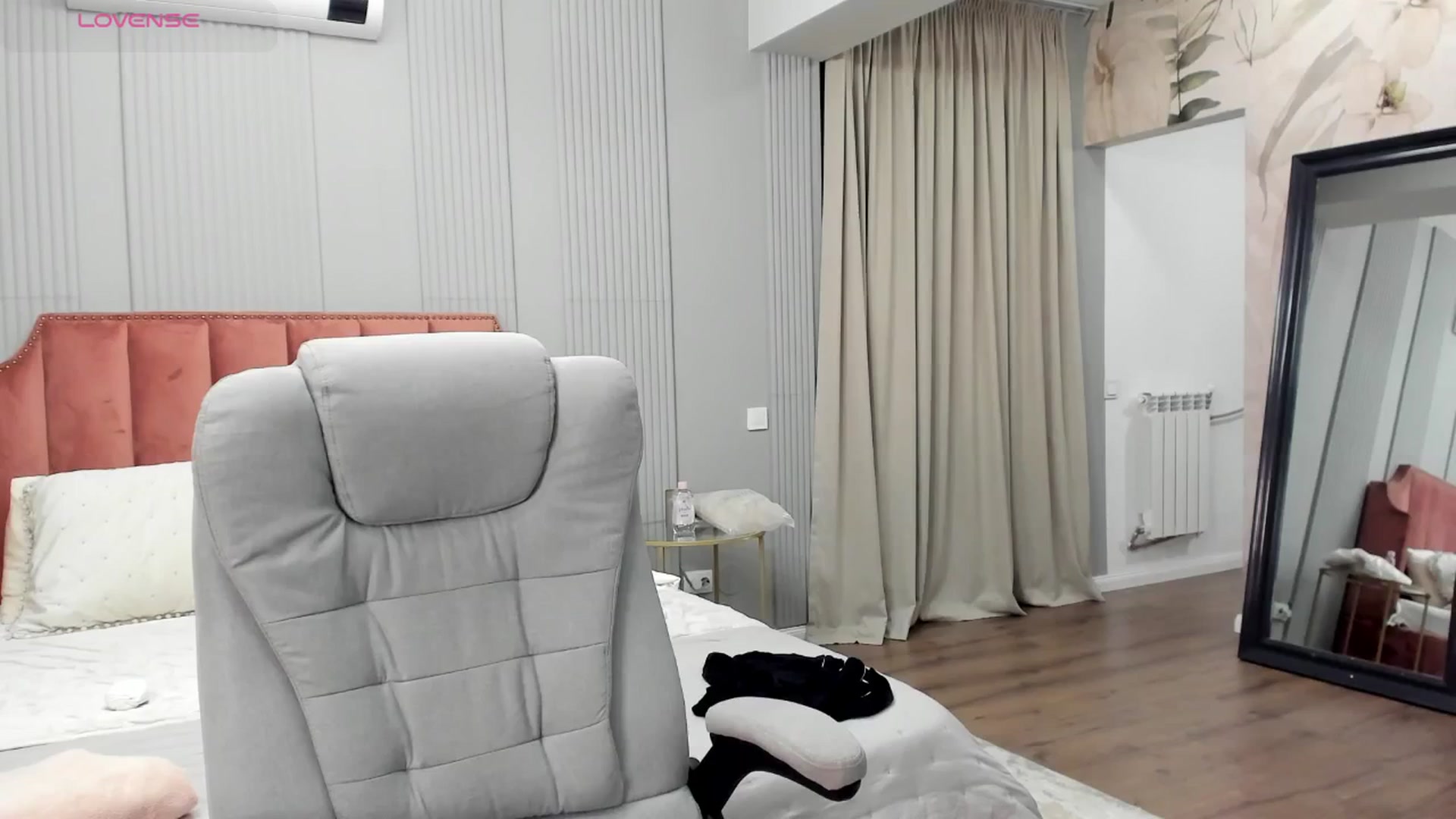 Gallery image thumbnail from NellieCutest's myfreecams stream on, 10/05/2025, 19:55 image 1 of 20