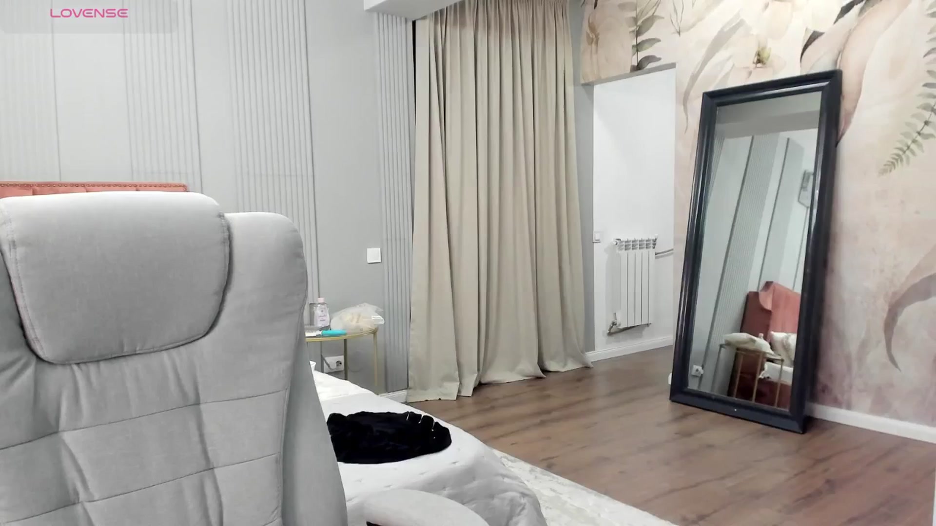 Gallery image thumbnail from NellieCutest's myfreecams stream on, 10/05/2025, 21:50 image 8 of 20