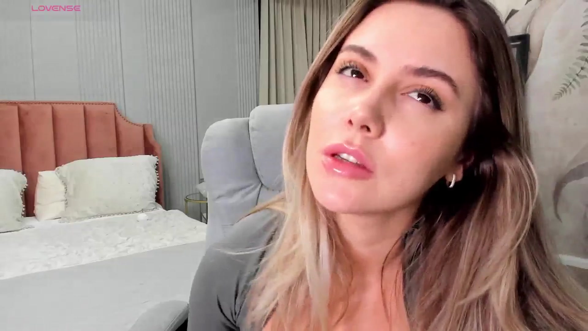 Gallery image thumbnail from NellieCutest's myfreecams stream on, 10/11/2025, 22:18 image 2 of 20