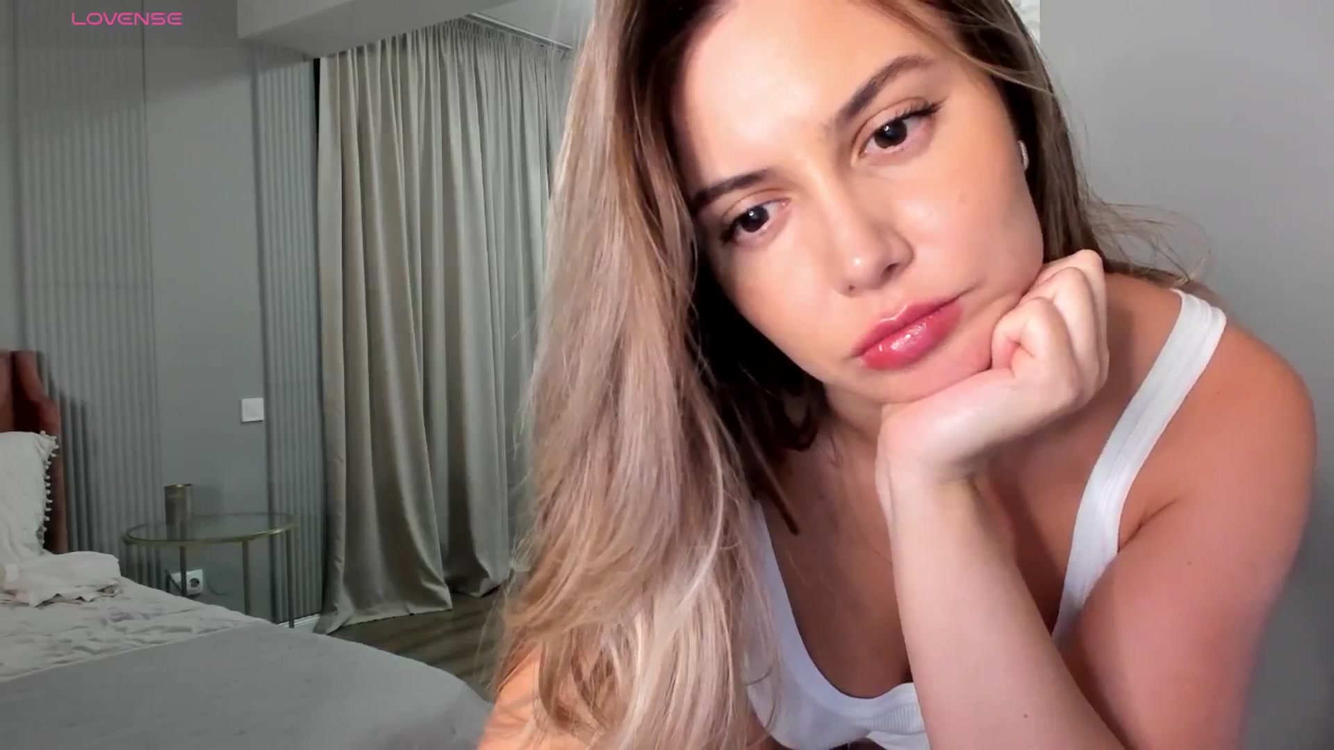 Gallery image thumbnail from NellieCutest's myfreecams stream on, 10/16/2025, 20:57 image 13 of 20
