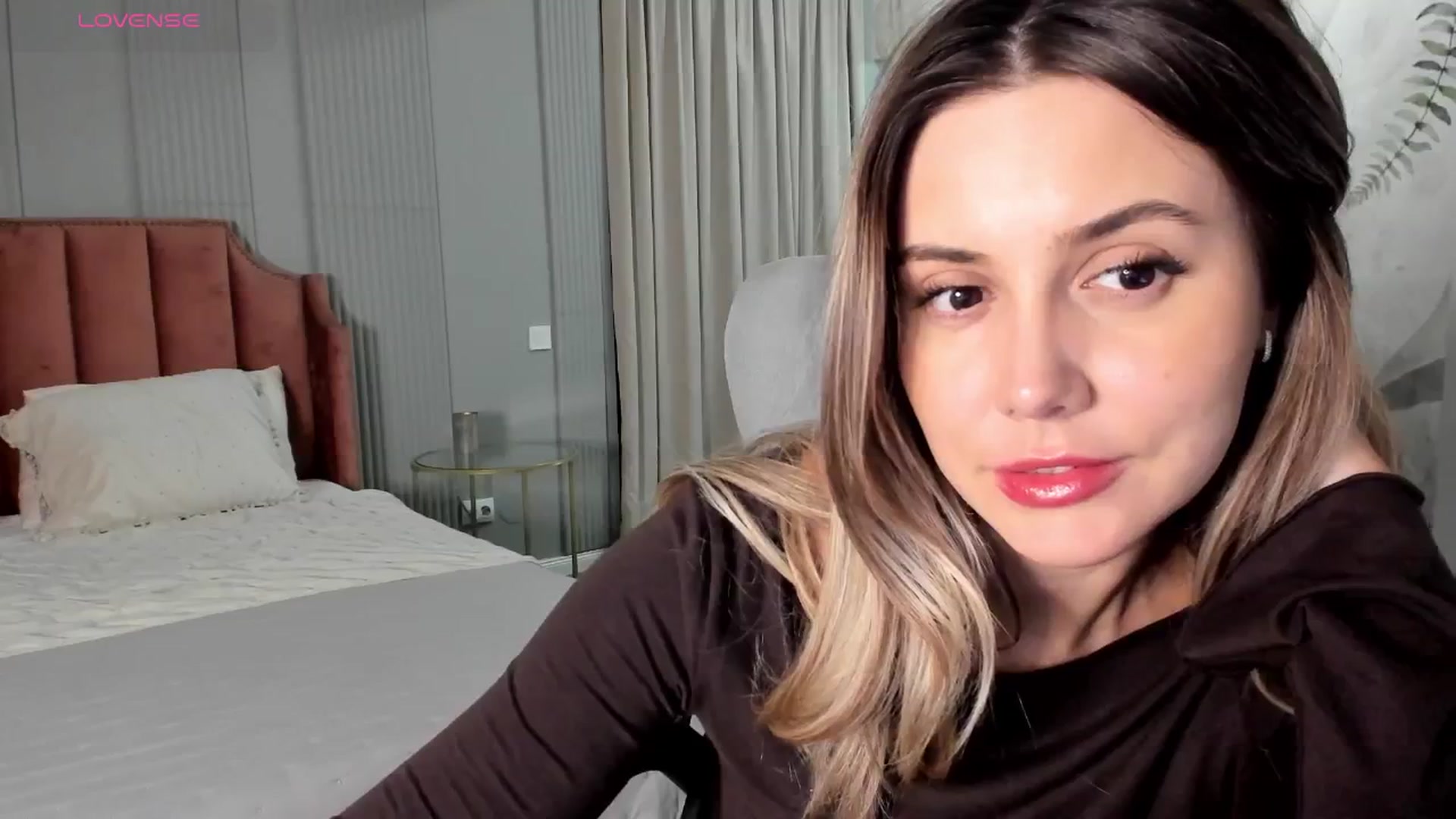 Gallery image thumbnail from NellieCutest's myfreecams stream on, 10/17/2025, 22:32 image 13 of 20