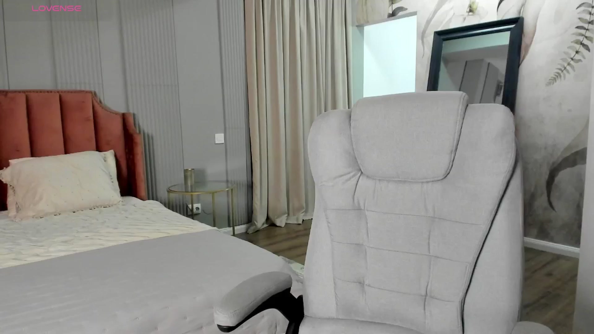 Gallery image thumbnail from NellieCutest's myfreecams stream on, 10/17/2025, 22:32 image 15 of 20