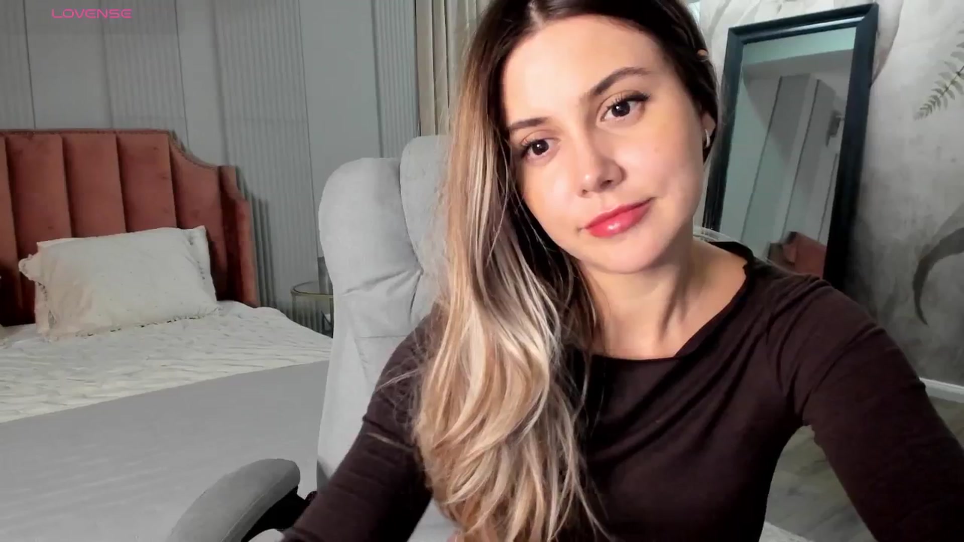 Gallery image thumbnail from NellieCutest's myfreecams stream on, 10/17/2025, 22:32 image 19 of 20