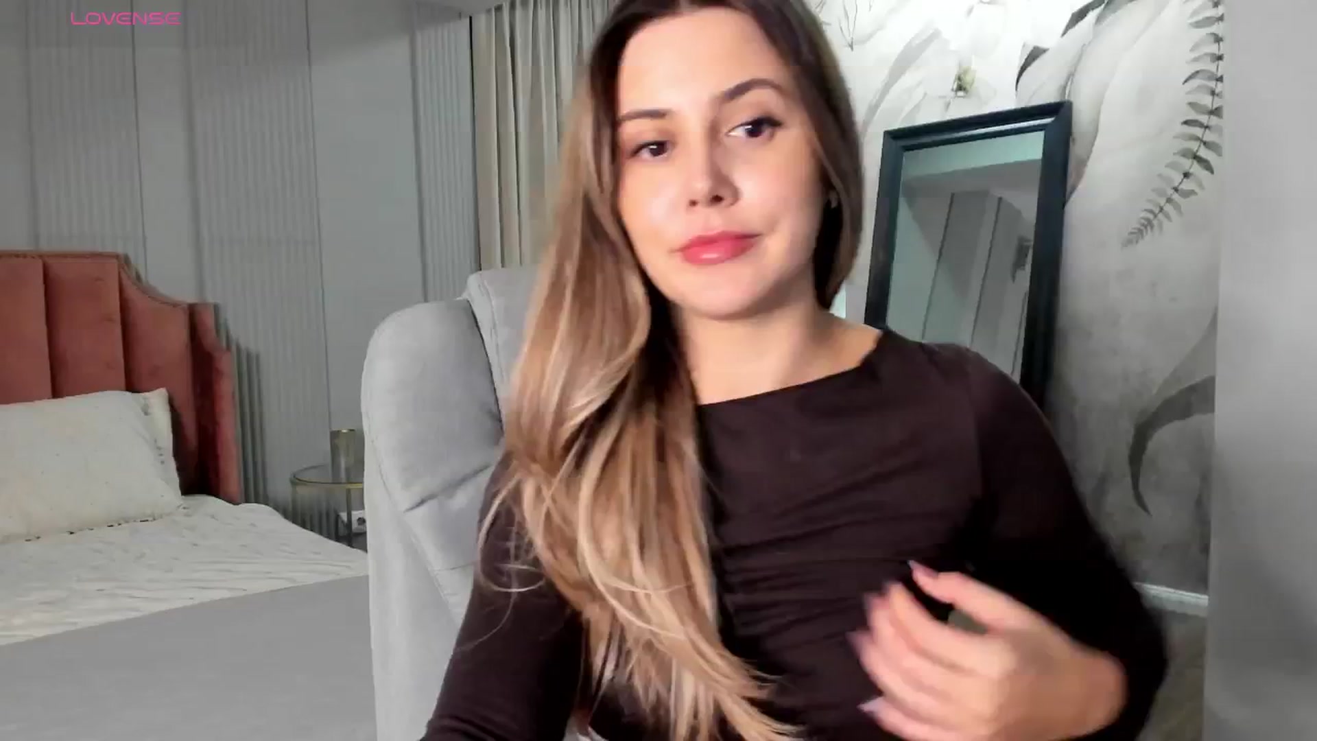 Gallery image thumbnail from NellieCutest's myfreecams stream on, 10/17/2025, 22:32 image 4 of 20