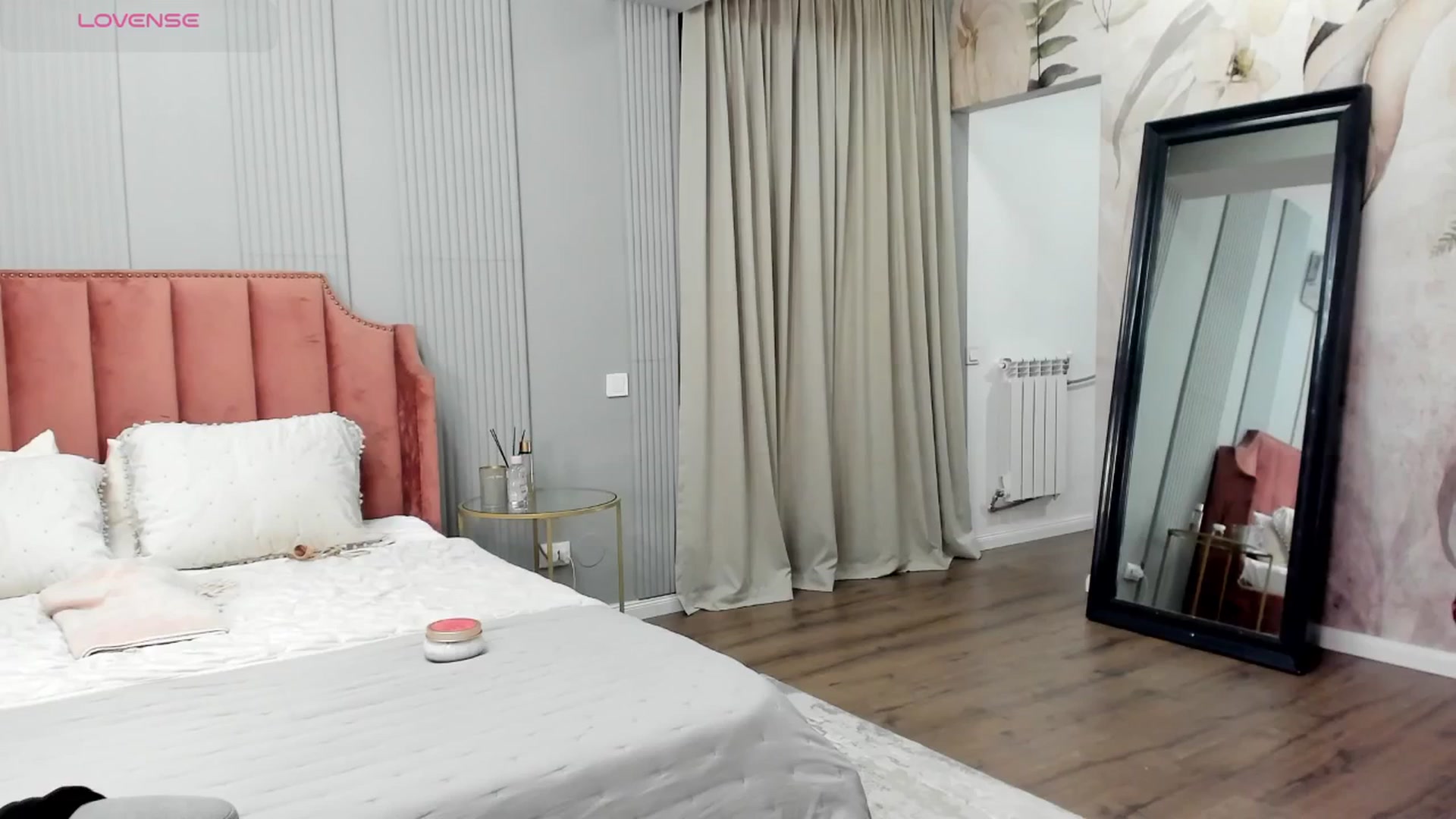 Gallery image thumbnail from NellieCutest's myfreecams stream on, 10/24/2025, 22:47 image 11 of 20
