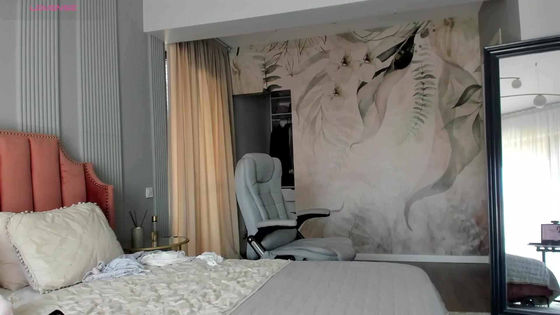 Gallery image thumbnail from NellieCutest's myfreecams stream on, 10/30/2025, 11:54 image 6 of 20