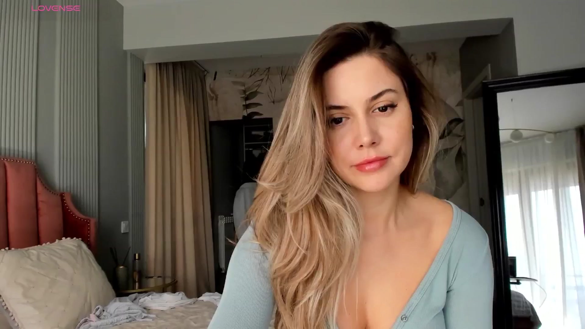 Gallery image thumbnail from NellieCutest's myfreecams stream on, 10/30/2025, 11:54 image 10 of 20