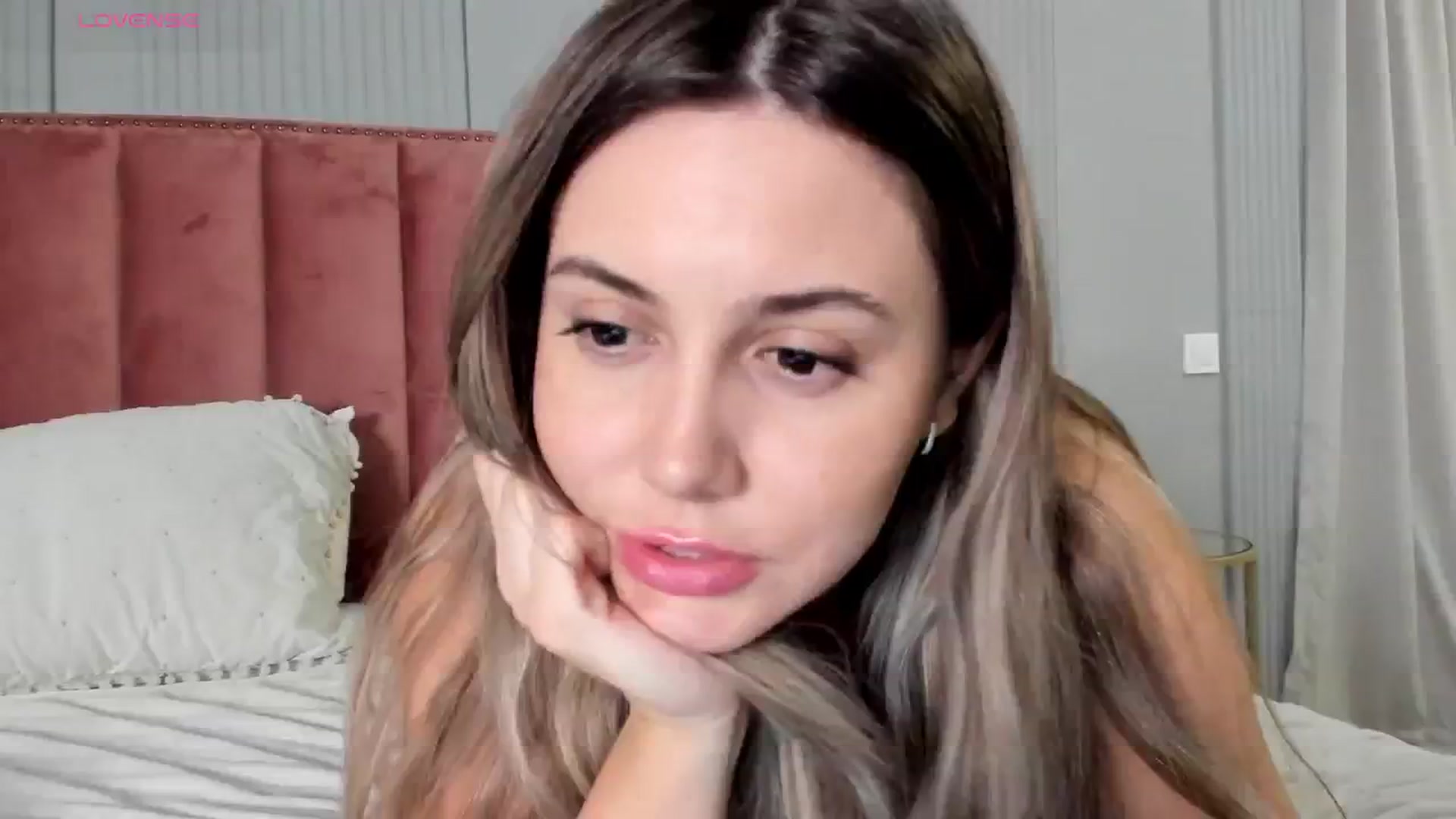 Gallery image thumbnail from NellieCutest's myfreecams stream on, 11/01/2025, 23:32 image 13 of 20