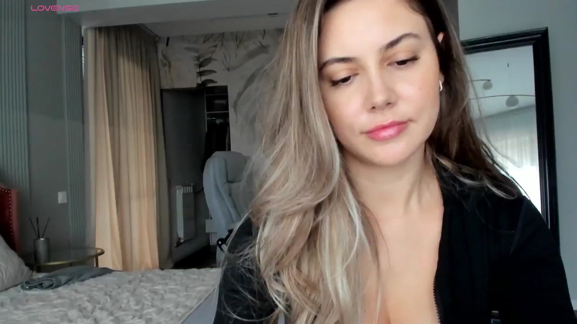 Gallery image thumbnail from NellieCutest's myfreecams stream on, 11/06/2025, 13:19 image 8 of 20