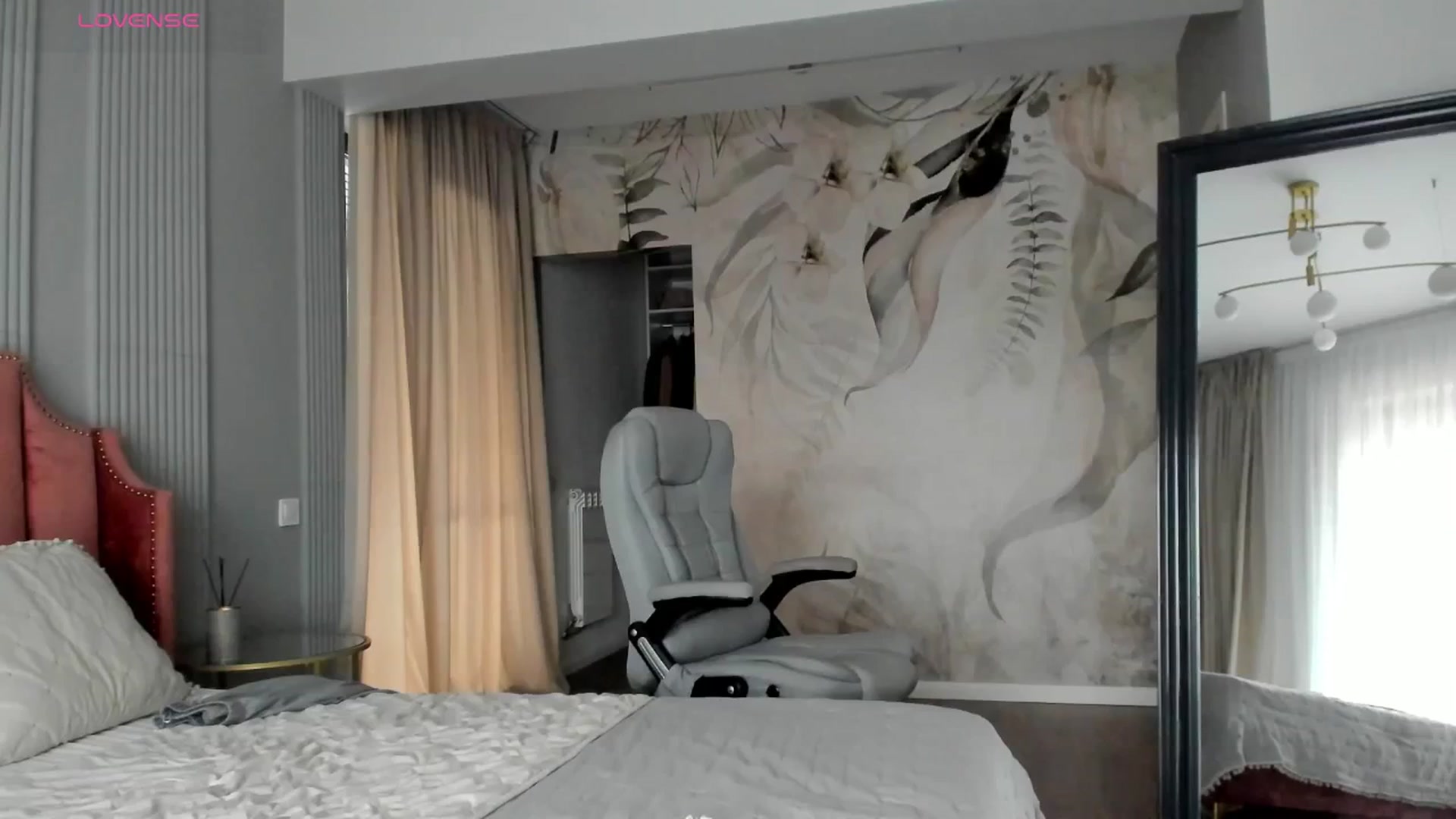 Gallery image thumbnail from NellieCutest's myfreecams stream on, 11/06/2025, 13:19 image 19 of 20