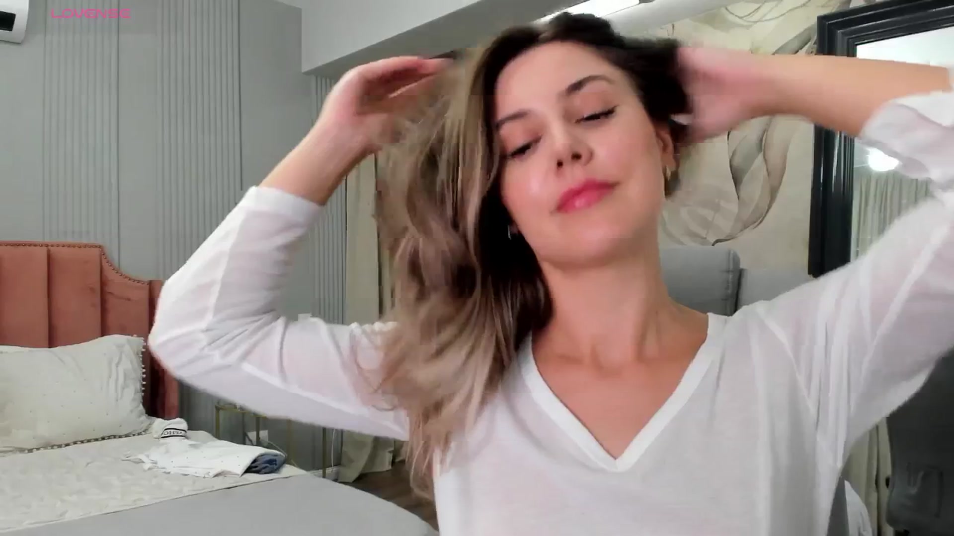 Gallery image thumbnail from NellieCutest's myfreecams stream on, 11/13/2025, 21:42 image 14 of 20