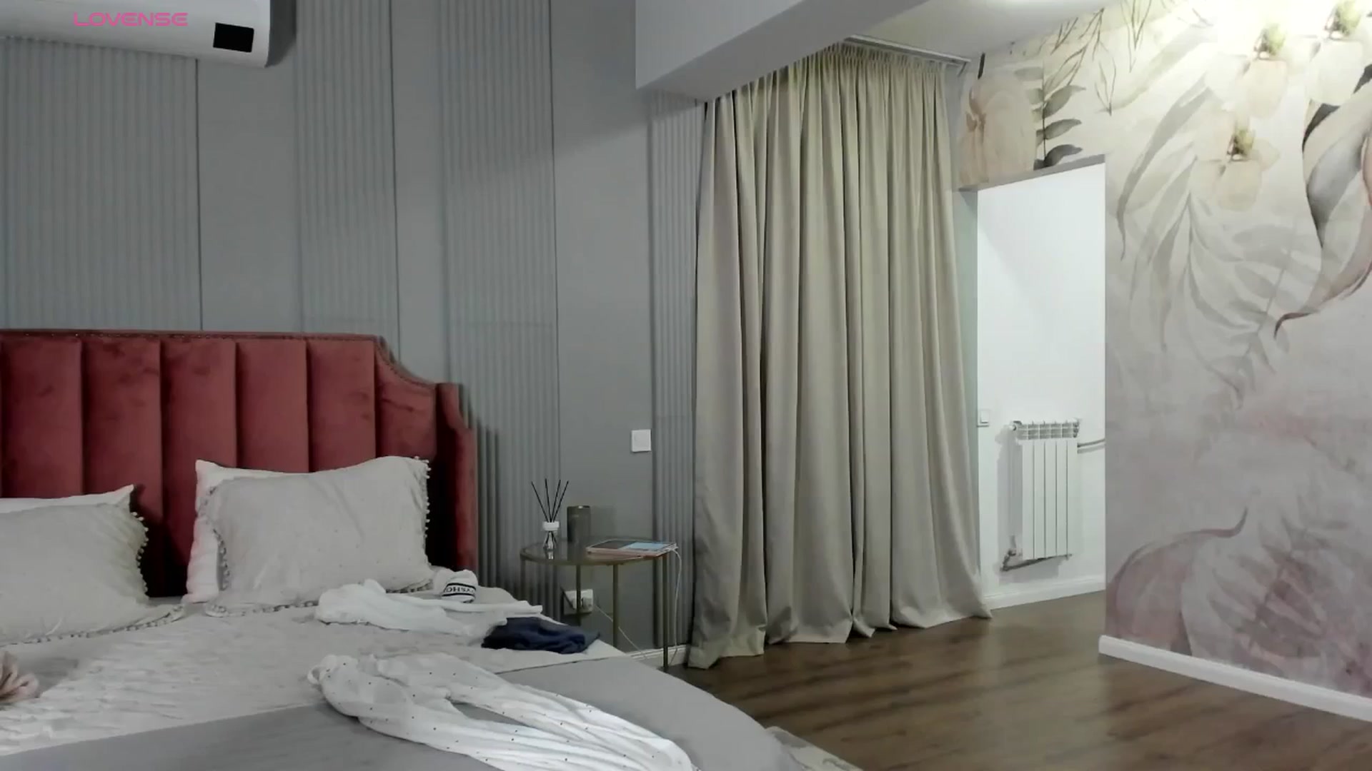 Gallery image thumbnail from NellieCutest's myfreecams stream on, 11/13/2025, 22:59 image 10 of 20