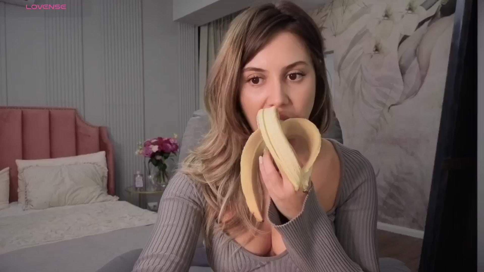 Gallery image thumbnail from NellieCutest's myfreecams stream on, 11/22/2025, 23:29 image 1 of 20