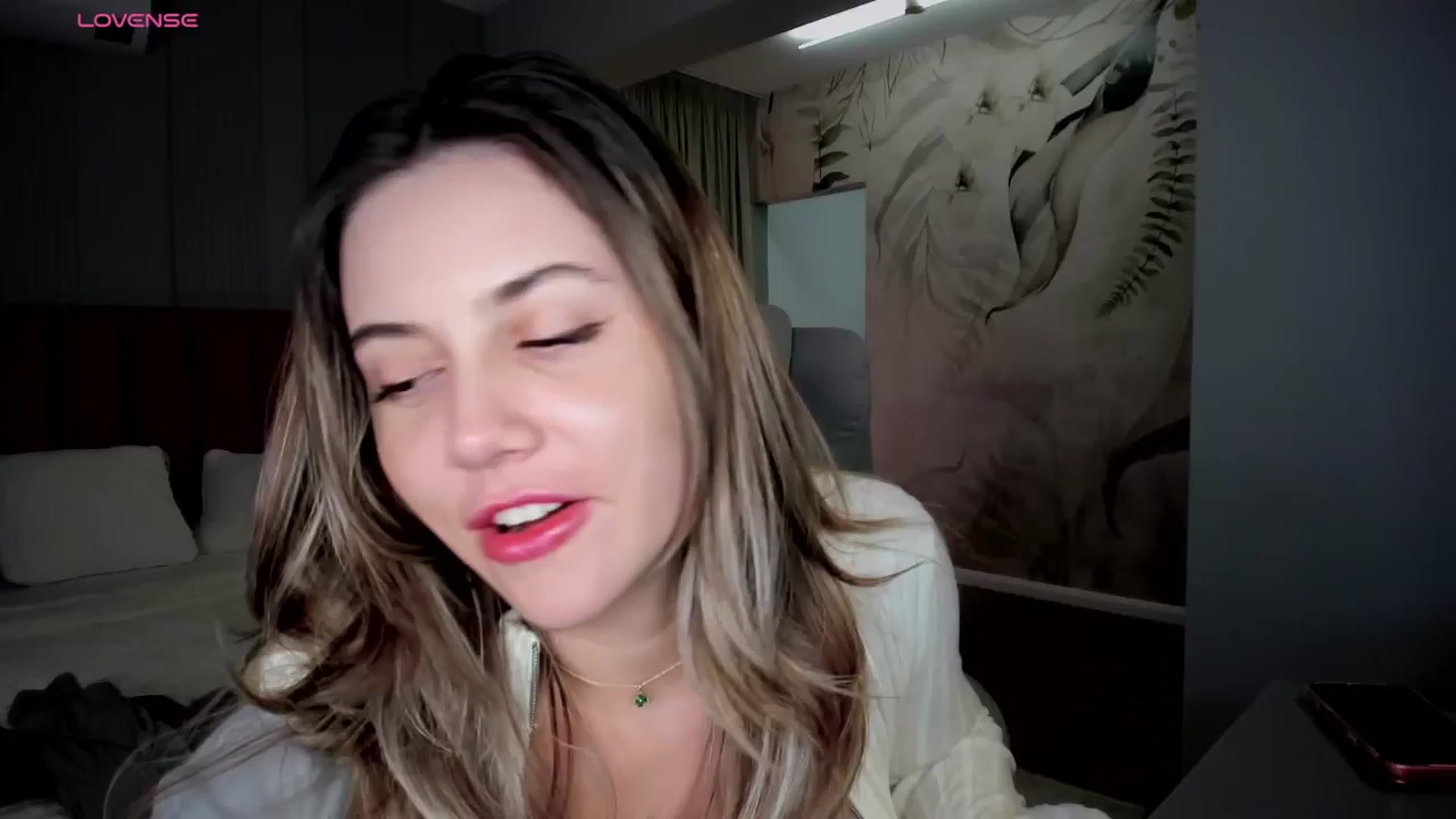 Gallery image thumbnail from NellieCutest's myfreecams stream on, 12/06/2025, 23:31 image 7 of 20