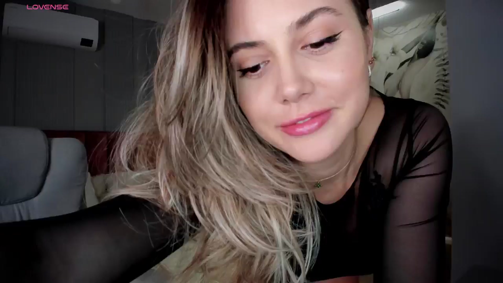 Gallery image thumbnail from NellieCutest's myfreecams stream on, 12/13/2025, 23:22 image 5 of 20
