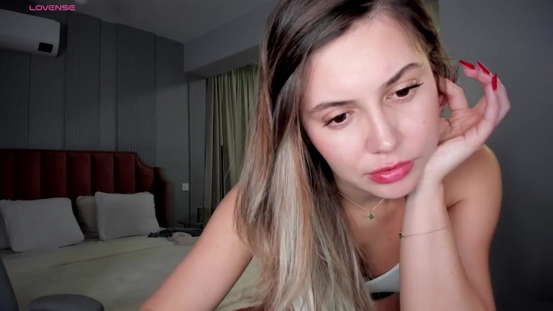 Gallery image thumbnail from NellieCutest's myfreecams stream on, 12/14/2025, 22:59 image 4 of 20