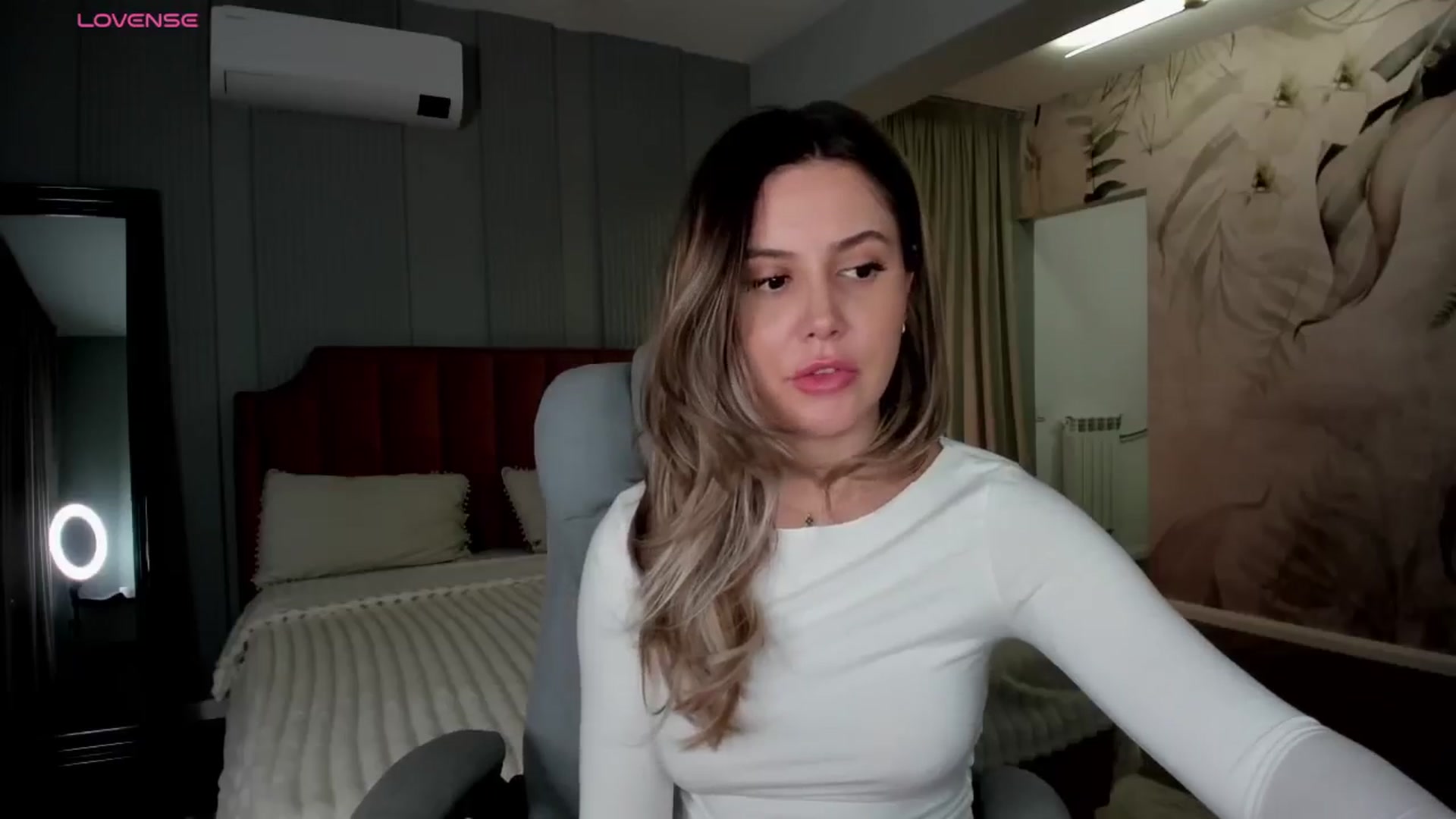 Gallery image thumbnail from NellieCutest's myfreecams stream on, 12/26/2025, 23:05 image 6 of 20