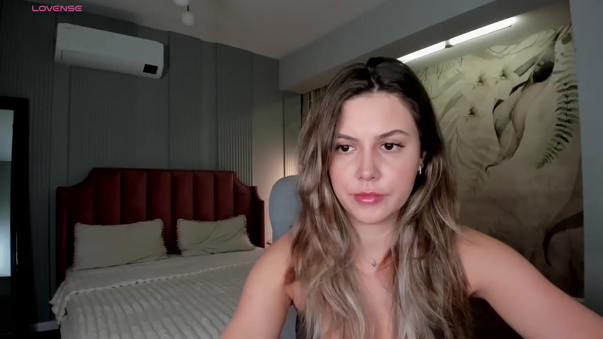 Gallery image thumbnail from NellieCutest's myfreecams stream on, 12/27/2025, 22:06 image 3 of 20