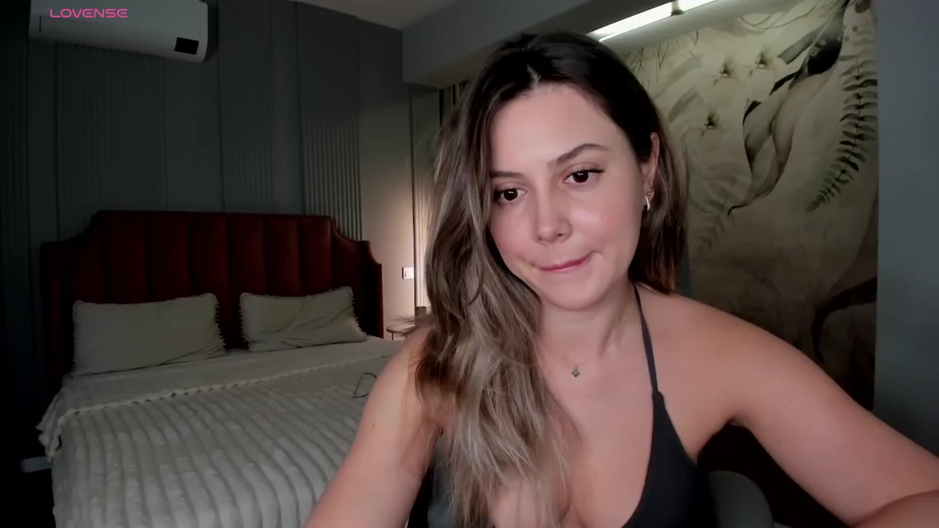 Gallery image thumbnail from NellieCutest's myfreecams stream on, 12/27/2025, 22:06 image 5 of 20