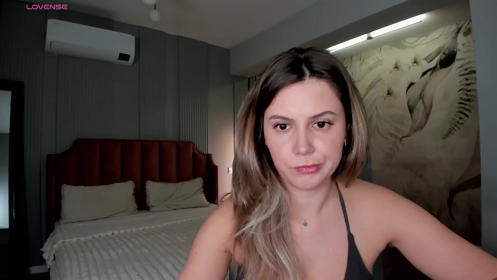Gallery image thumbnail from NellieCutest's myfreecams stream on, 12/27/2025, 22:06 image 4 of 20